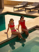 Mujer <em><strong>Resort</strong></em>